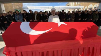 Jandarma Üsteğmen Ali Kablan, Muş’ta görev yaptığı birlikte silah temizliği