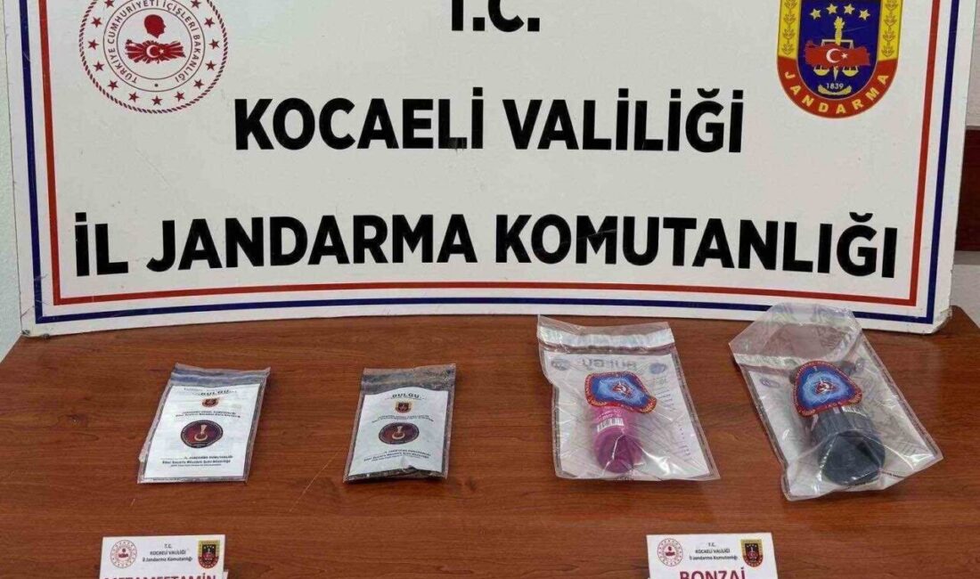 Kocaeli İl Jandarma Komutanlığı ekipleri, “torbacı” olarak adlandırılan sokak satıcılarına