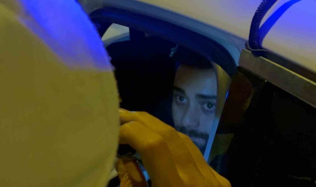Kayseri’de polis ekiplerinin ‘dur’ ihtarına uymayan ve kaçmaya çalışan şahıs,