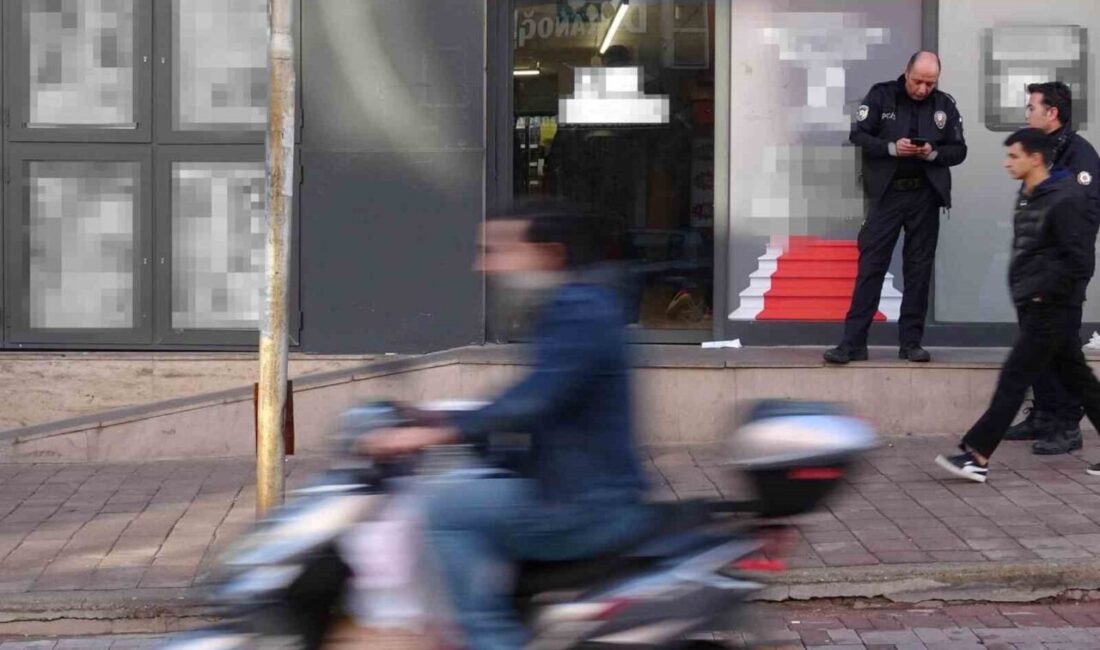 Antalya’da bir markette yaşanan olayda hırsızlık girişiminde bulunan bir kişi,