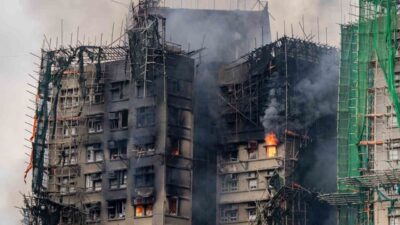 Hong Kong lideri John Lee, Wang Fuk Court sitesindeki 31