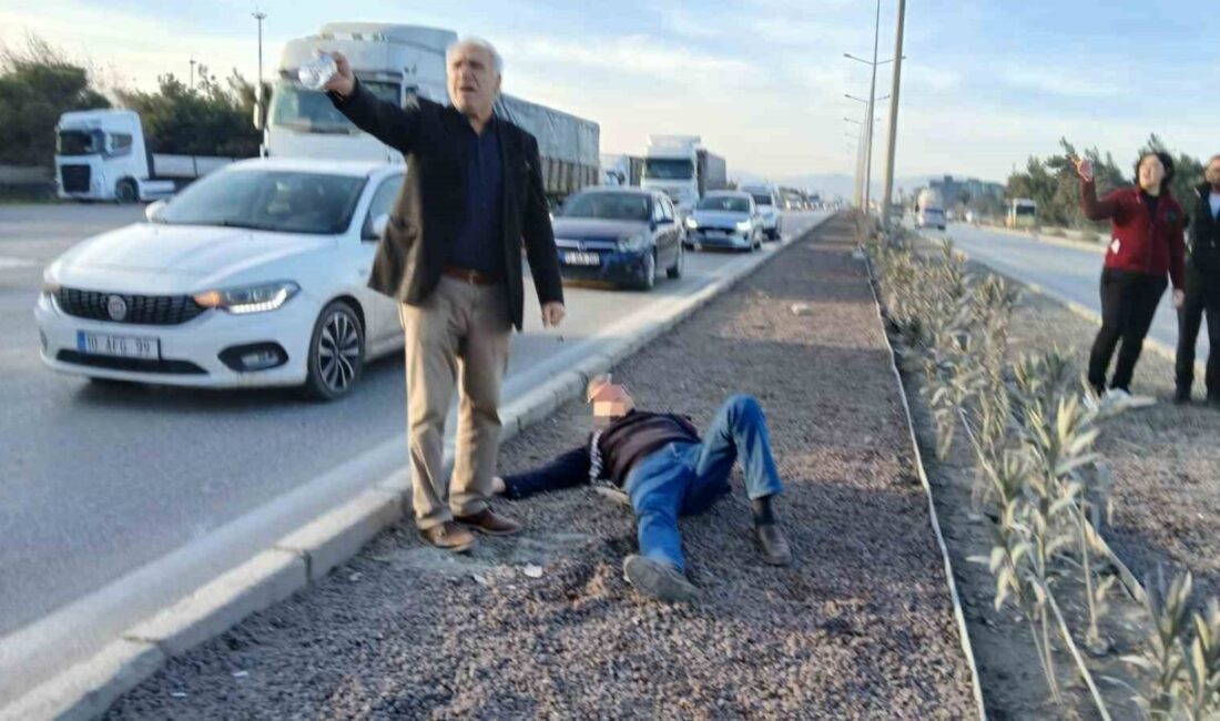 Bursa-Çanakkale istikametinde seyir halindeki bir otomobil, aydınlatma direğine çarparak sürücüsünü