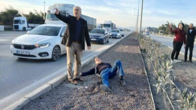 Bursa-Çanakkale istikametinde seyir halindeki bir otomobil, aydınlatma direğine çarparak sürücüsünü