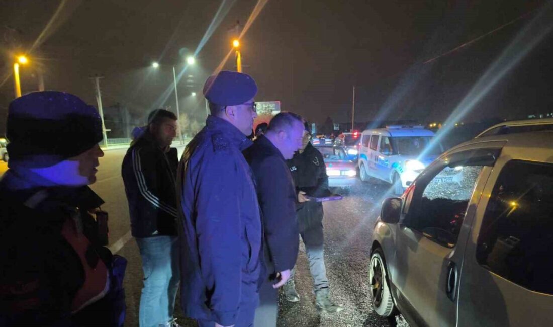 Afyonkarahisar’ın Şuhut ilçesinde polis ve jandarma ekipleri, yeni yıl sebebiyle