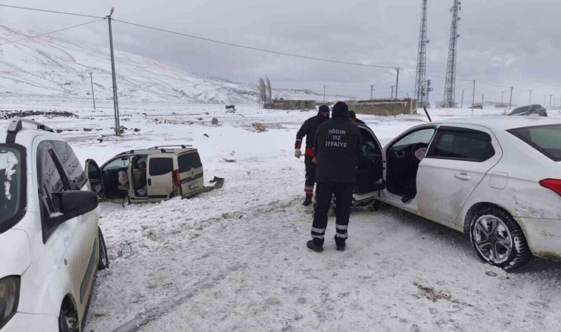 Iğdır–Doğubayazıt yolu üzerinde yaşanan zincirleme trafik kazasında 3 kişi yaralandı.