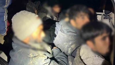 Iğdır’da polis ekipleri tarafından yapılan bir uygulama noktasında durdurulan bir