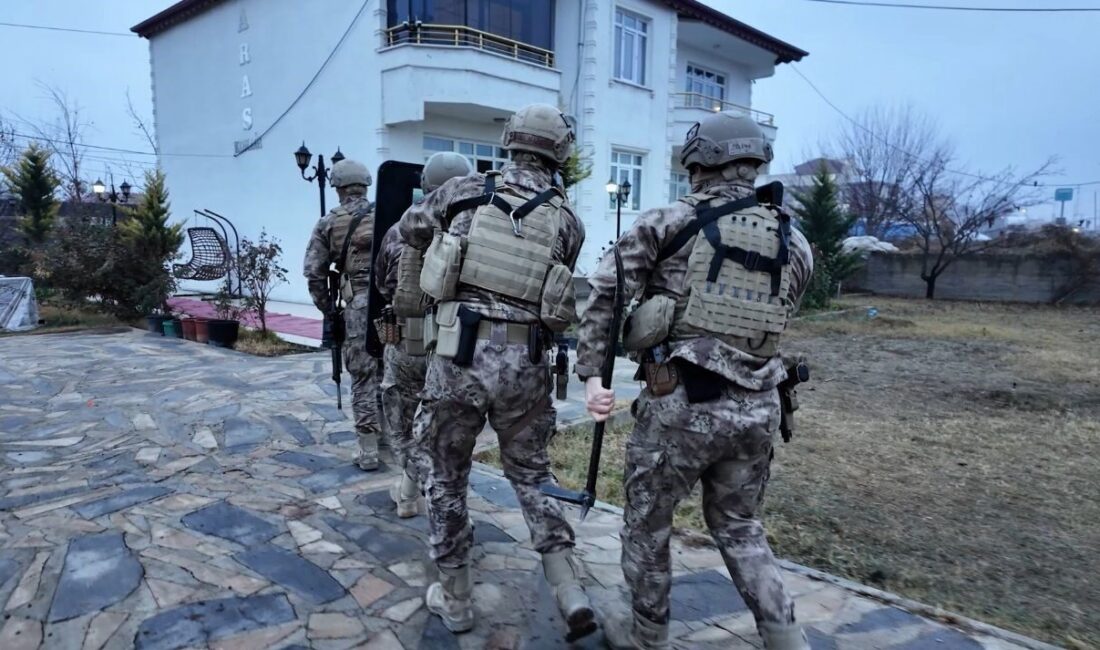 Iğdır’da uyuşturucu ticaretine yönelik düzenlenen operasyonda 7 kişi gözaltına alındı.