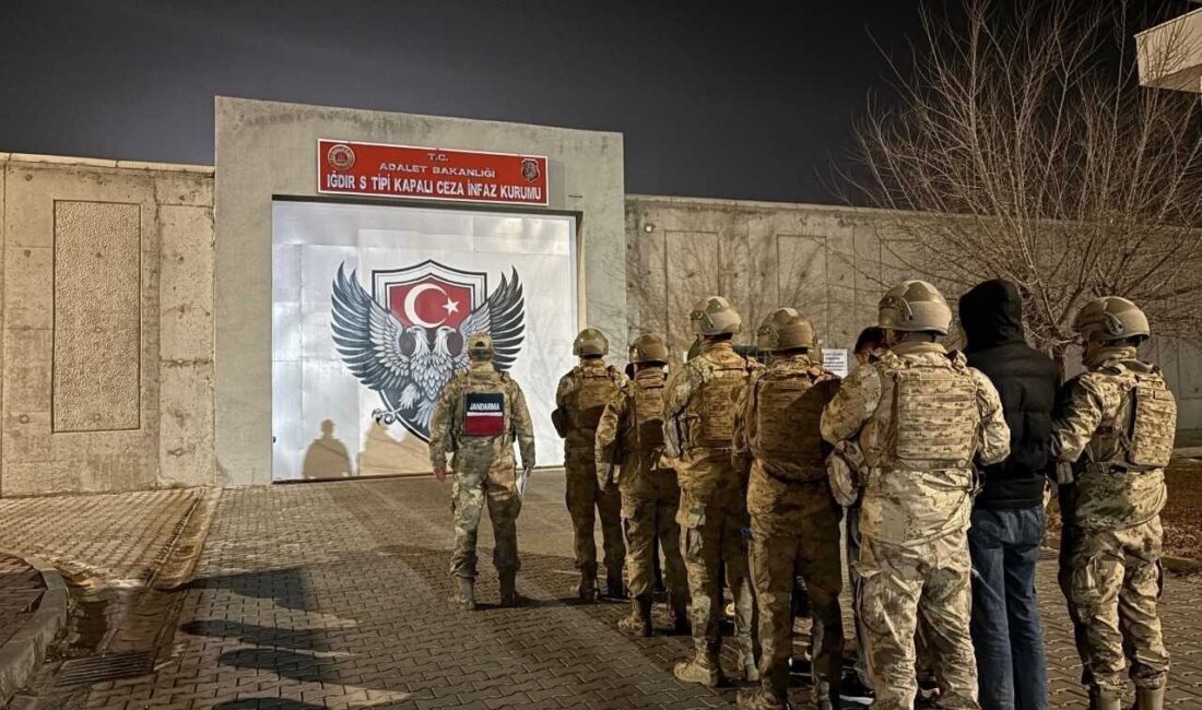 Iğdır ilinde jandarma ekipleri tarafından gerçekleştirilen uyuşturucu operasyonunda gözaltına alınan