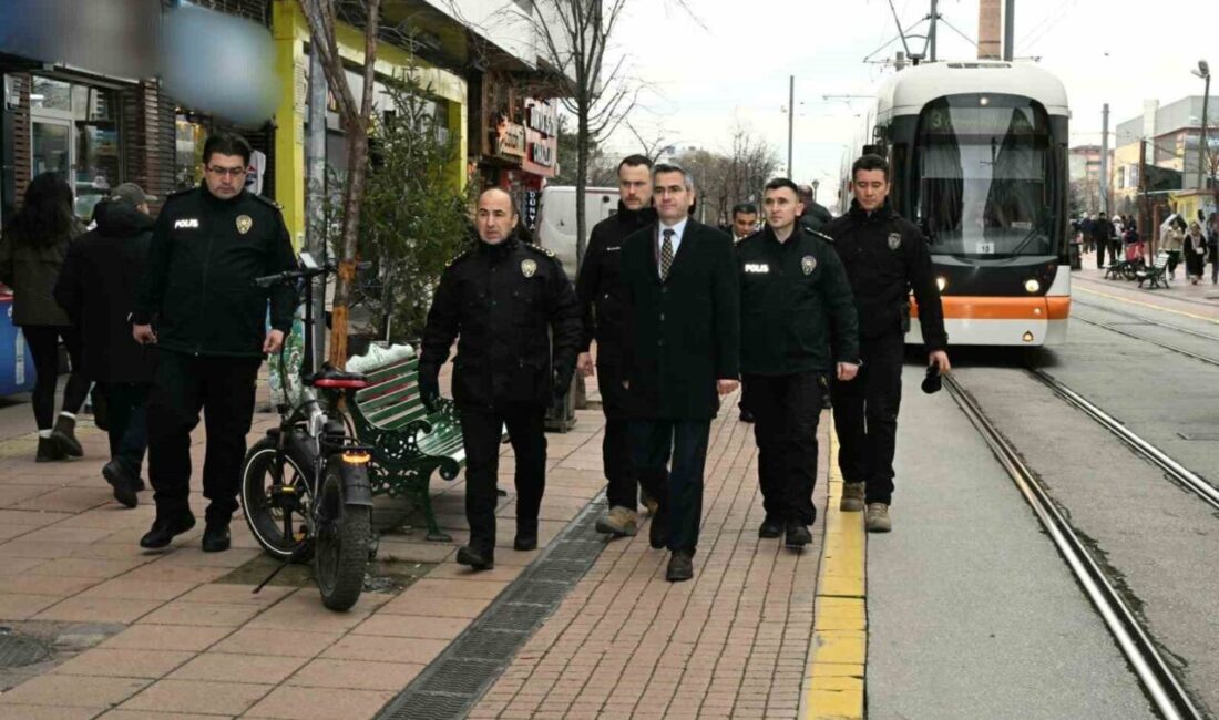Eskişehir’de, Yılbaşı kutlamaları öncesinde alınan güvenlik tedbirleri kapsamında denetime çıkıldı.