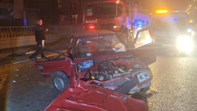 Bursa’nın İnegöl ilçesinde meydana gelen bir trafik kazasında, otomobilin kontrolden