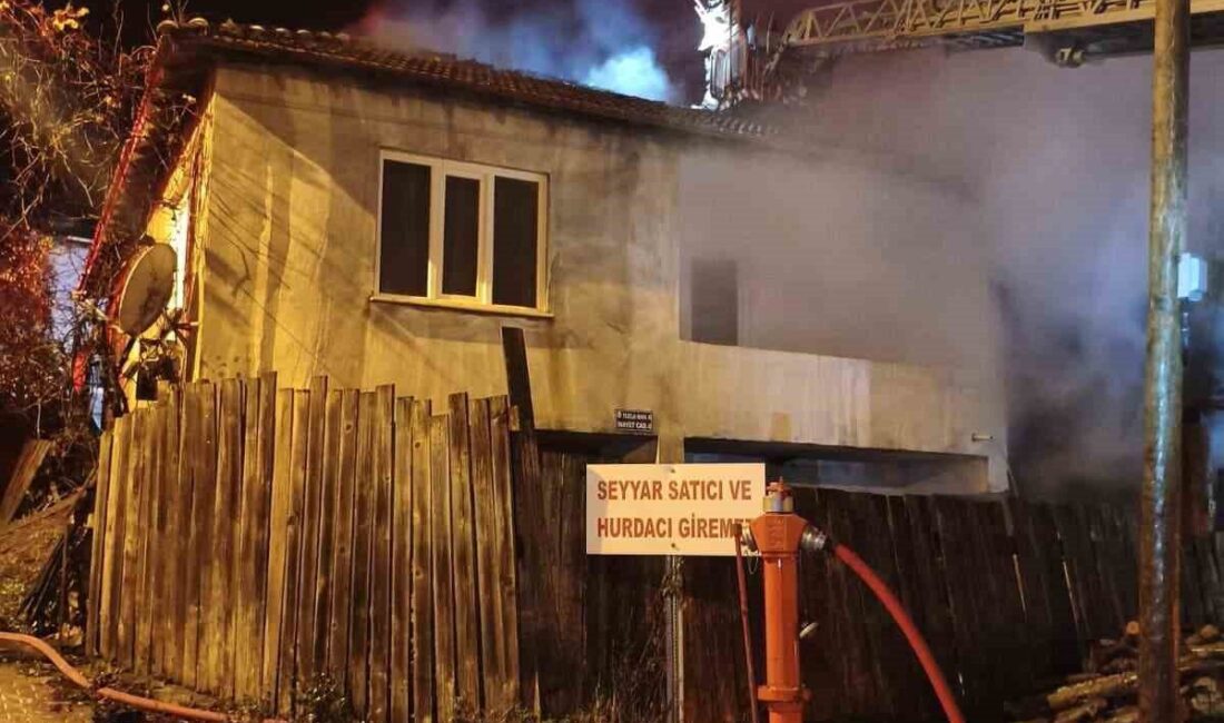 Bursa’nın İnegöl ilçesinde, samanlıkta başlayan bir yangın evi etkiledi. Olay,