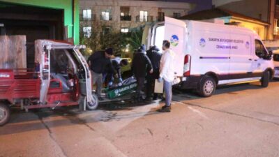 Adapazarı ilçesindeki bir inşaat alanında erkek bir ceset bulundu. Papuççular