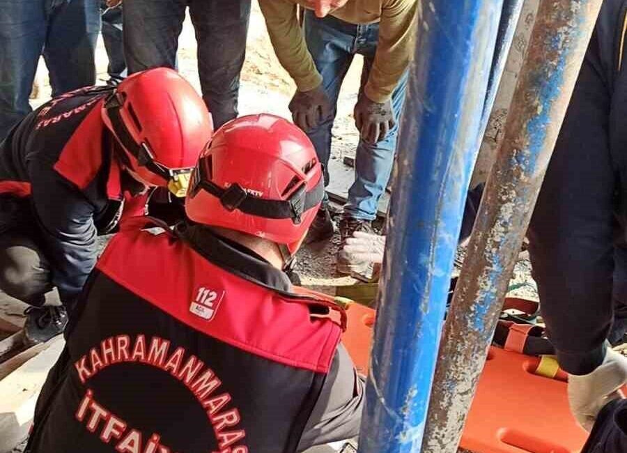 Kahramanmaraş’ta bir inşaatta çalışan bir işçi, 1. kattan düşerek yaralandı.