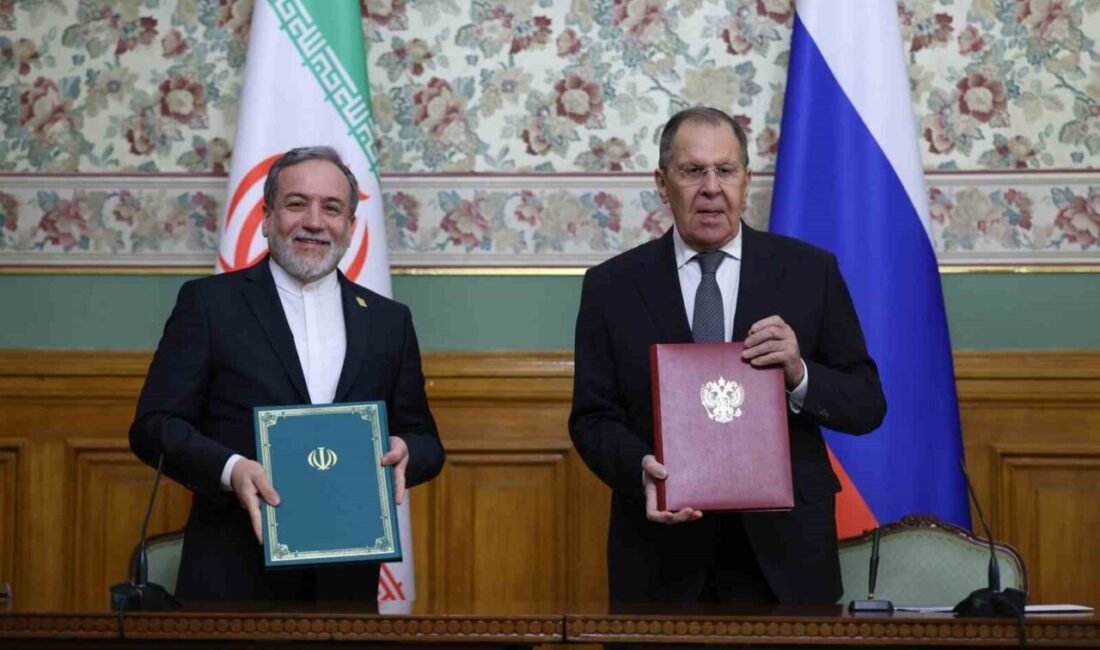 İran Dışişleri Bakanı Abbas Arakçi, Rusya Dışişleri Bakanı Sergey Lavrov