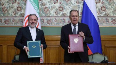 İran Dışişleri Bakanı Abbas Arakçi, Rusya Dışişleri Bakanı Sergey Lavrov