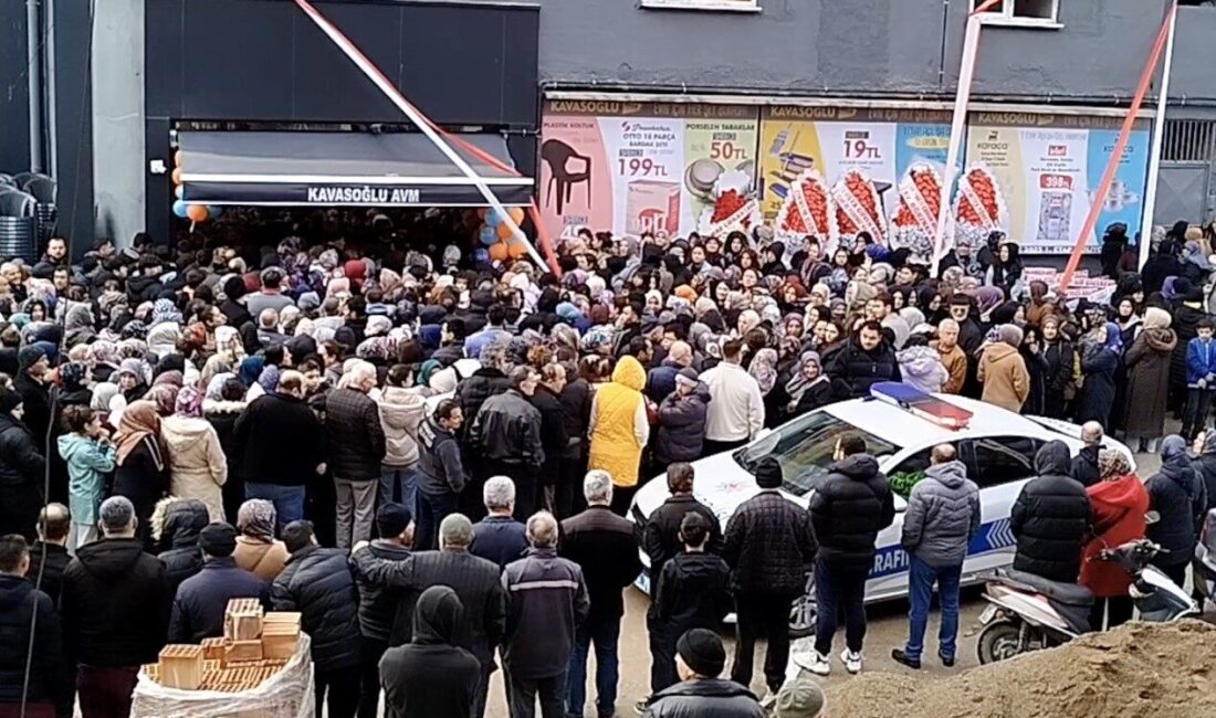 Osmancık ilçesinde bir iş yerinin açılışında yapılan indirim, büyük bir