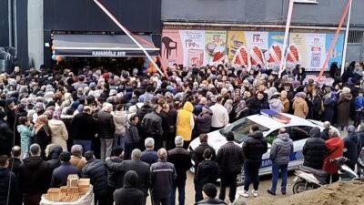 Osmancık ilçesinde bir iş yerinin açılışında yapılan indirim, büyük bir