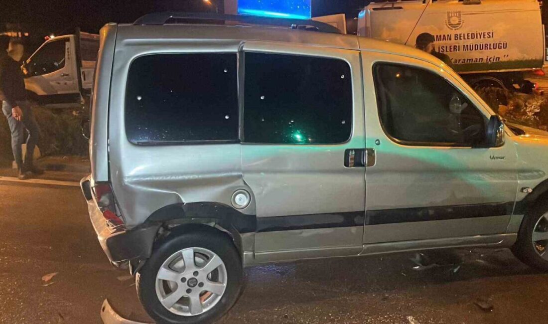 Karaman’da meydana gelen zincirleme trafik kazasında, bir aracın ışıkta bekleyen