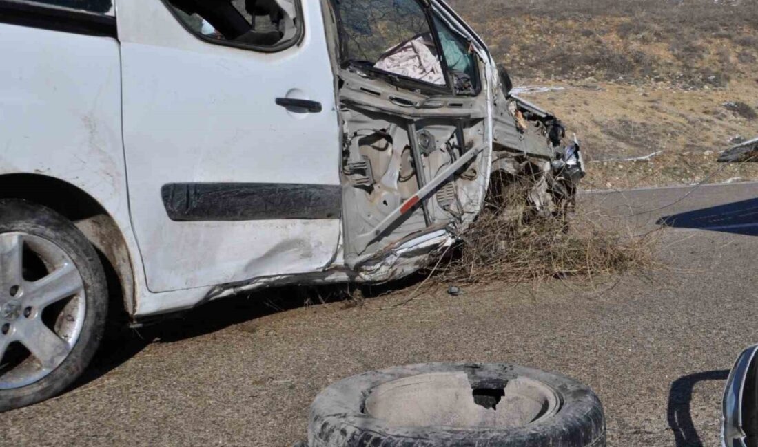 Isparta’nın Yalvaç ilçesinde meydana gelen trafik kazasında, gizli buzlanma nedeniyle