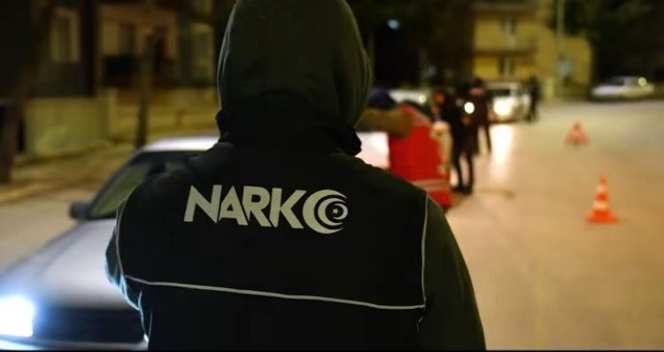 Isparta’da polis ekipleri tarafından gerçekleştirilen operasyonlarda 26 kişi yakalanırken, önemli