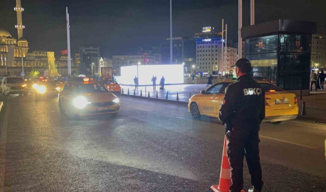 İstanbul’da, 39 ilçede “Huzur İstanbul” adlı güvenlik uygulaması kapsamında helikopter