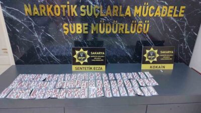 İstanbul’dan Sakarya’ya uyuşturucu getirmeyi planlayan 3 kişi, Sakarya’nın Serdivan ilçesinde