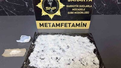 İstanbul’dan Zonguldak’a uyuşturucu madde taşıdığı belirlenen 2 kişi, Sakarya’nın Karasu