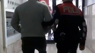 İzmir İl Emniyet Müdürlüğü ekipleri, 94 adrese düzenledikleri eş zamanlı