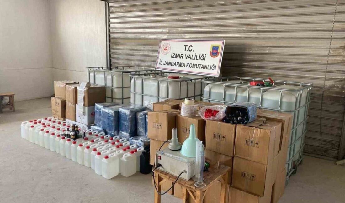 İzmir’de gerçekleştirilen bir operasyonda, gelecek yılbaşı dönemi için piyasaya sürülmek
