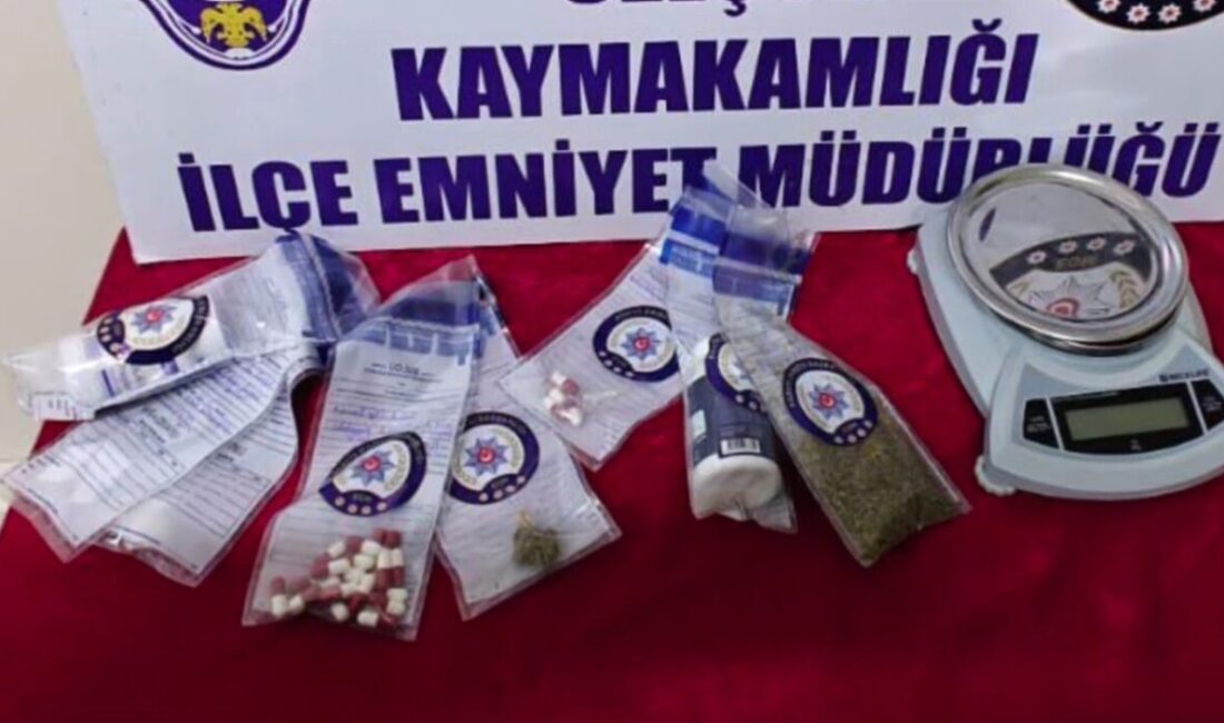 İzmir’in Selçuk ilçesinde polisin titiz çalışmalarının ardından düzenlenen eş zamanlı