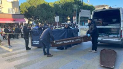 İzmir’in Kemalpaşa ilçesinde, bir kadının yaya geçidine geçerken belediye çöp