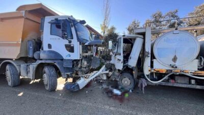 Ödemiş ilçesinde kamyon ile kamyonetin çarpışması sonucu meydana gelen trafik