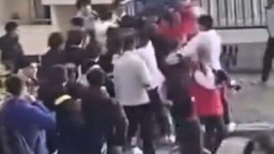 Buca İlçesi’nde, öğrenciler arasında çıkan ve onlarca gencin karıştığı büyük