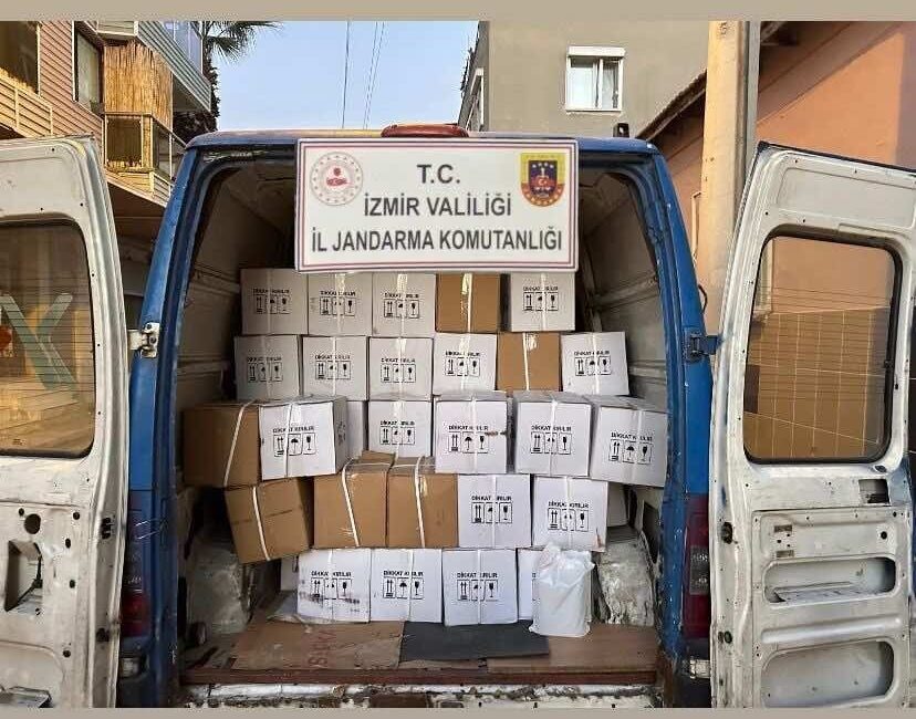 İzmir’de, yaklaşan yılbaşı öncesi sahte alkol üretimi ve ticaretine yönelik
