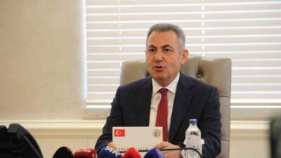 İzmir Valisi Süleyman Elban, basın mensuplarıyla gerçekleştirdiği toplantıda, yılbaşı günü