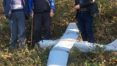 Kocaeli’nin İzmit ilçesinde kırsal bir alana düşen insansız hava aracı,