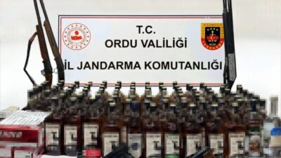 Ordu’da jandarma birimleri tarafından düzenlenen operasyonda 102 litre kaçak alkollü