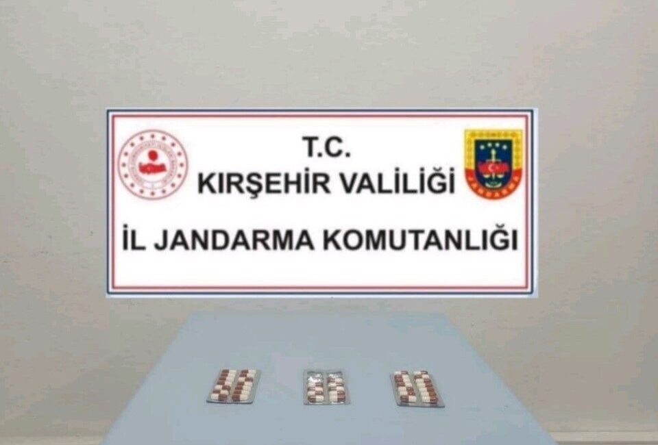 Kırşehir İl Jandarma Komutanlığı ekipleri tarafından yapılan şok yol kontrol