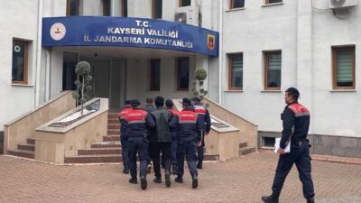 Kayseri’de jandarma ekipleri tarafından gerçekleştirilen operasyonda DEAŞ üyeliği şüphesiyle aranan