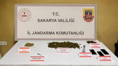 Sakarya’nın Serdivan ilçesinde gerçekleştirilen uyuşturucu operasyonunda, 5 şüpheliden biri tutuklandı.