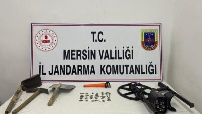 Mersin’in Mut ilçesindeki jandarma ekipleri, kaçak kazı yapan 2 şüpheliyi