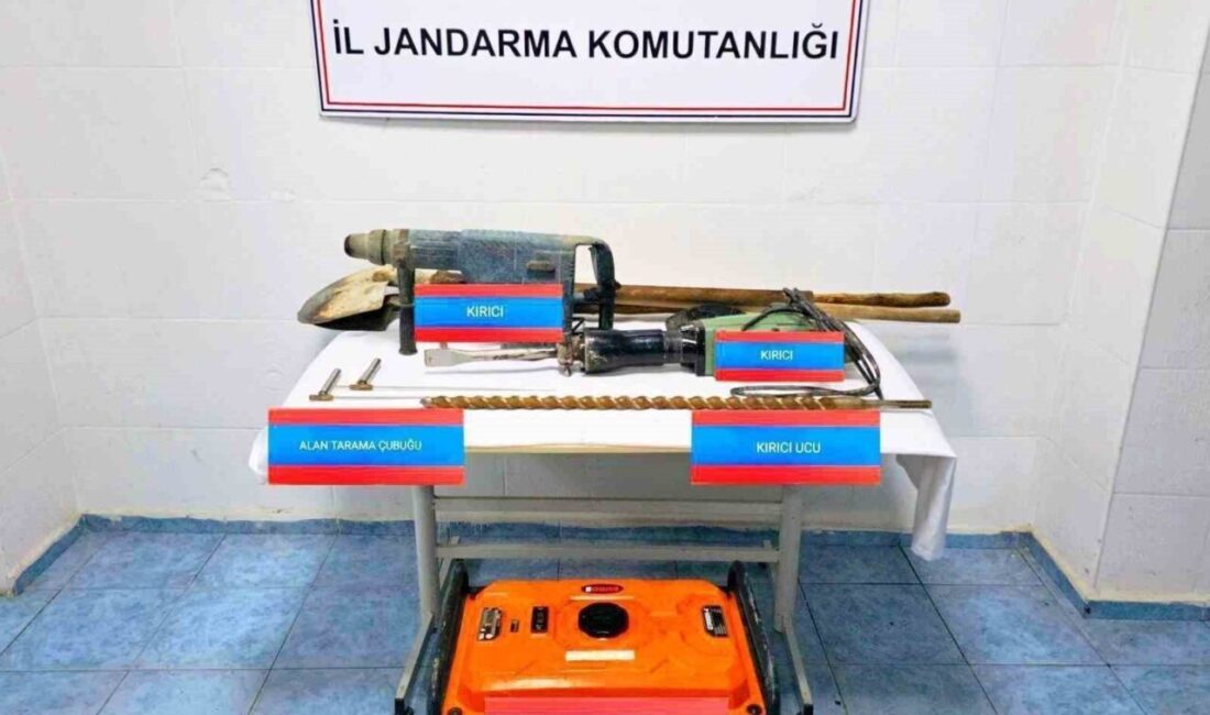 Yerköy ilçesinde kaçak kazı yapan beş kişi, jandarma ekipleri tarafından