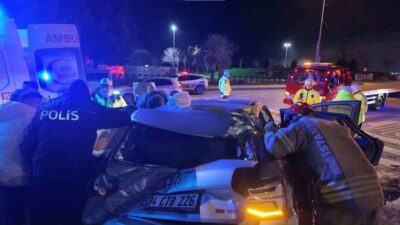 Kadıköy Suadiye’de meydana gelen bir kaza sonucunda bir Audi otomobil,