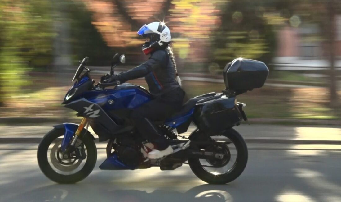 İspanya’dan Türkiye’ye 4,5 günde motosikletle gelen Yağmur Yeşim Akbaş, yolculuk