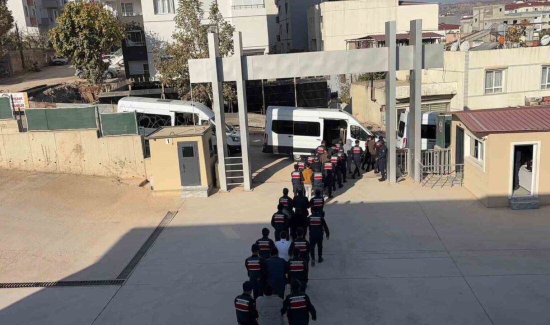 Kahramanmaraş ve Gaziantep illerinde tefecilik suçuna yönelik düzenlenen operasyonda 17