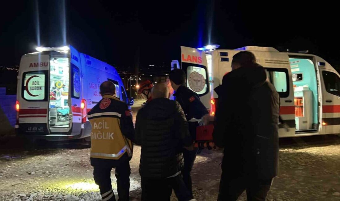 Kahramanmaraş’ta meydana gelen trafik kazasında bir otomobil takla atarak 3