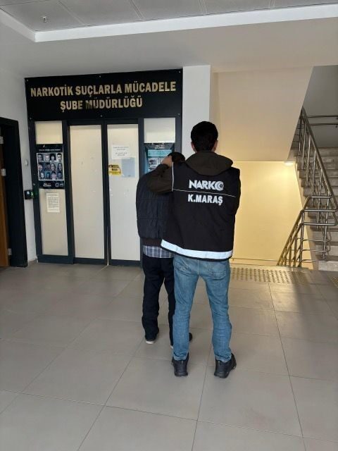 Kahramanmaraş’ta gerçekleştirilen operasyonda uyuşturucu ticareti yaptığı şüphesiyle bir şüpheli yakalanıp
