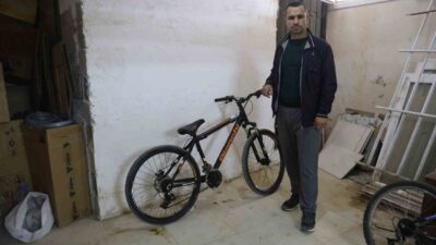 Hatay’da bir apartmanın bodrum katından bisiklet ve diğer eşyaları çalan