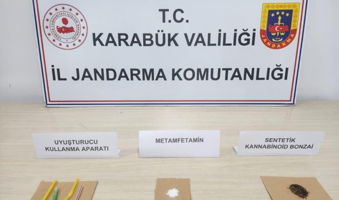 Karabük’te Jandarma ekipleri tarafından yapılan operasyonlarda sentetik ecza hap ve