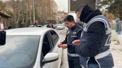 Karaman’da polis ekipleri, yeni yıl öncesi huzur ve güven uygulaması